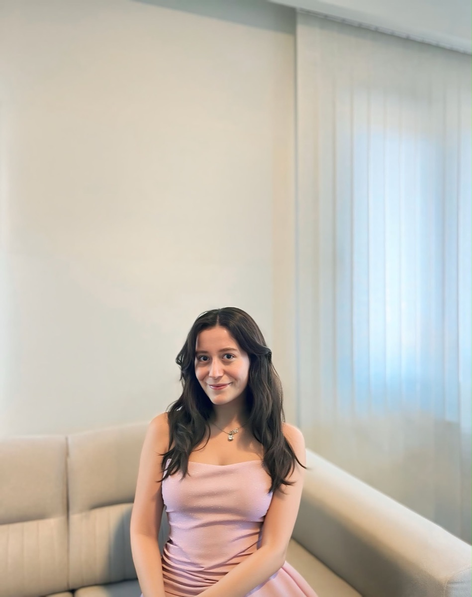 Psikolog İrem Eryürük